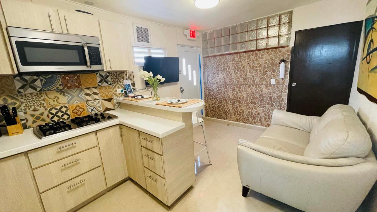 Appartement Compact Haven With Private Entrance And Free Parking And Laundry à Ponce Extérieur photo