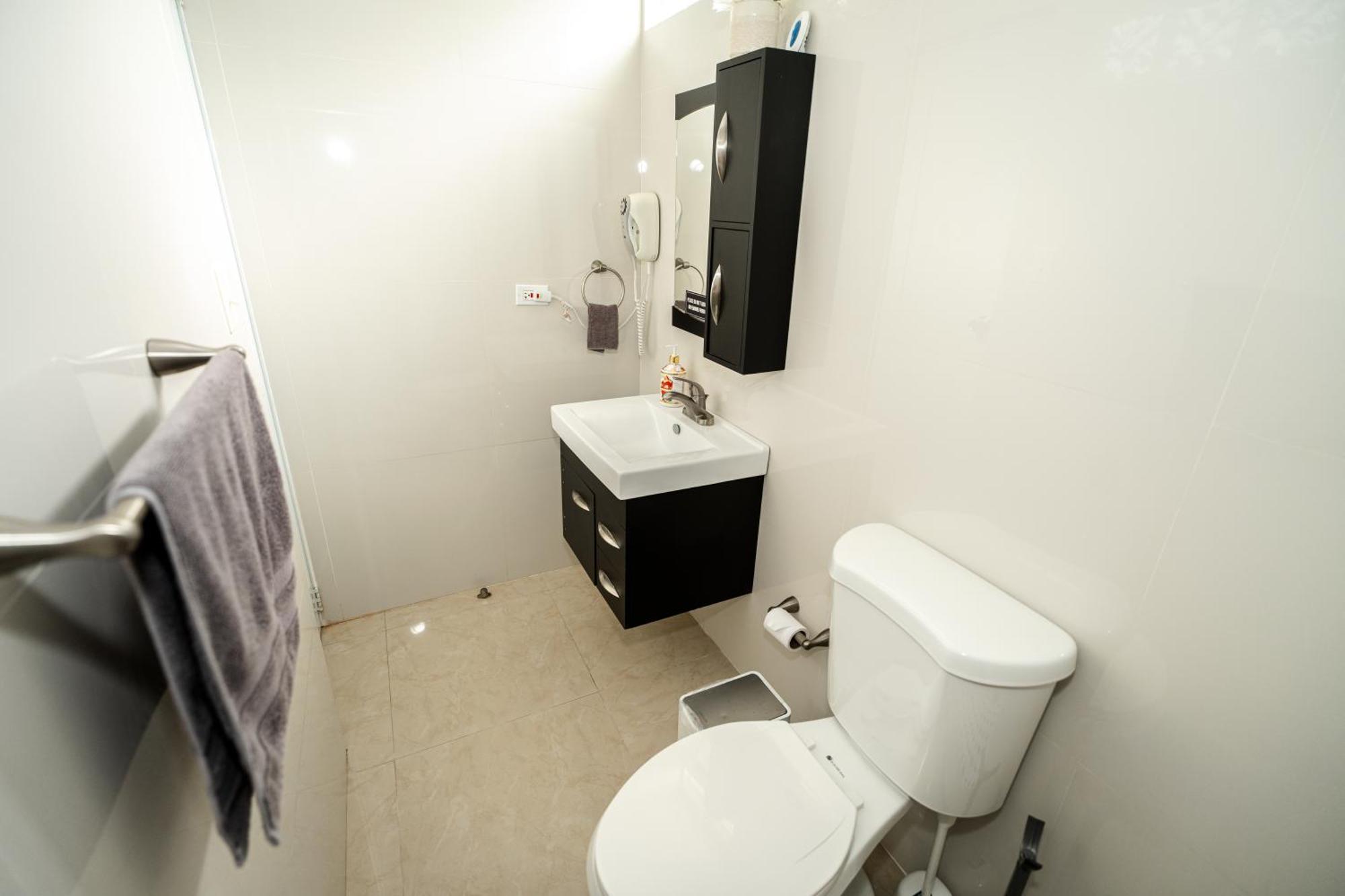 Appartement Compact Haven With Private Entrance And Free Parking And Laundry à Ponce Extérieur photo